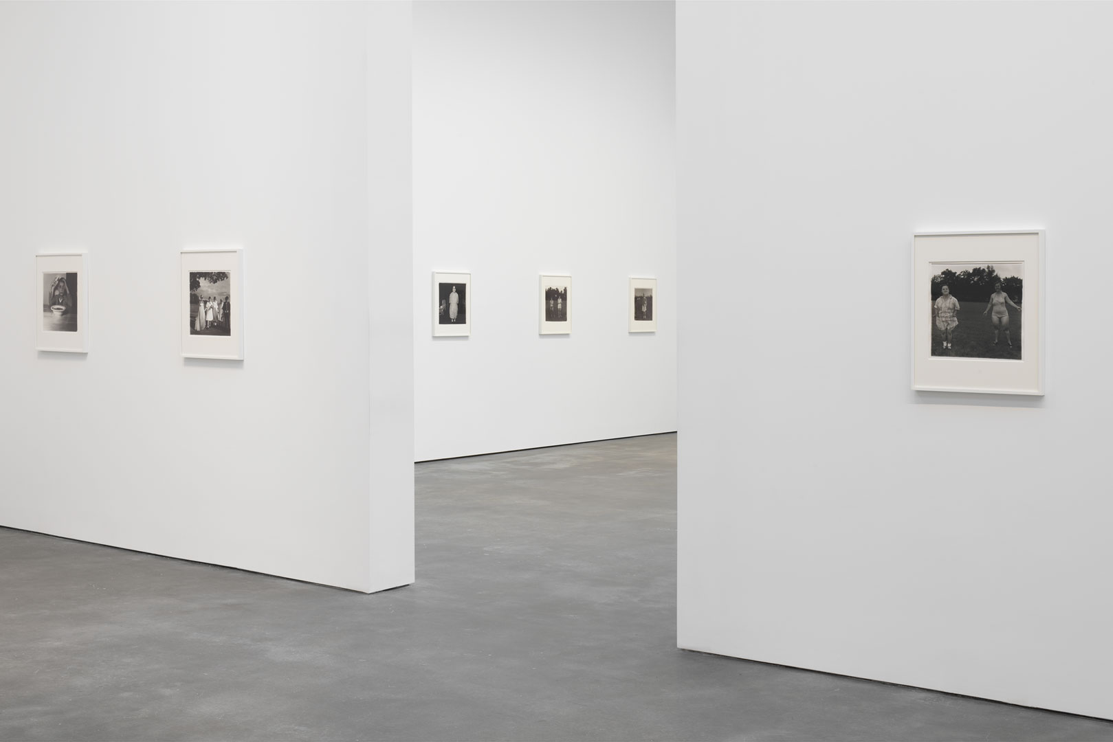 Diane Arbus: Untitled | David Zwirner