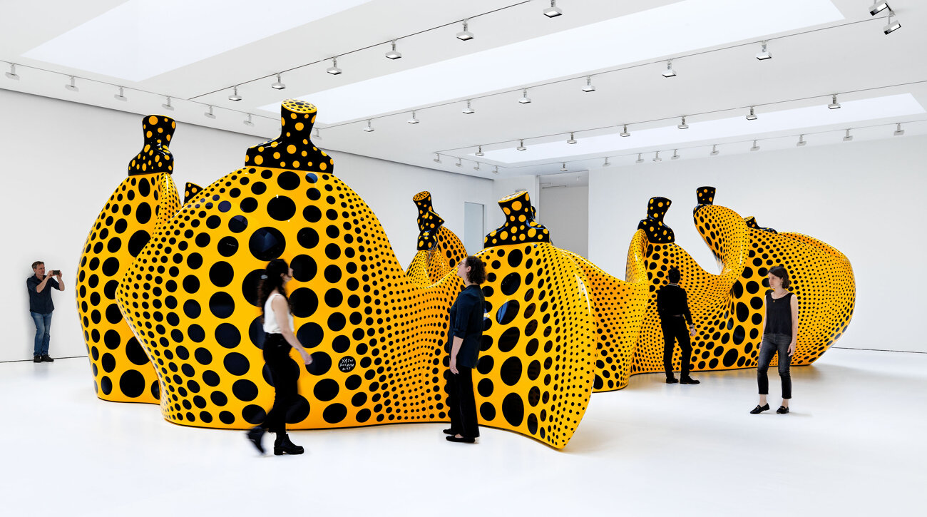 Yayoi Kusama's I Spend Each Day Embracing Flowers is now open at David  Zwirner gallery in Manhattan