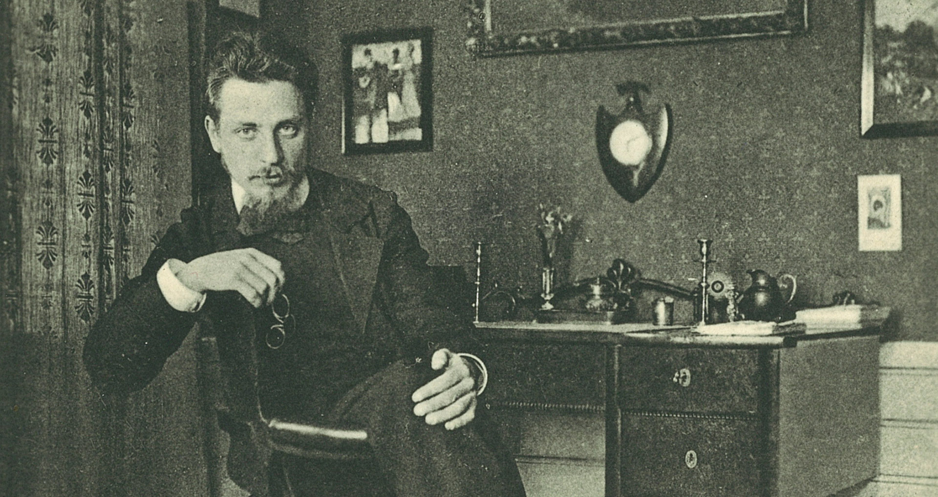 A photo of Rainer Maria Rilke in Westerwede, dated 1901.
